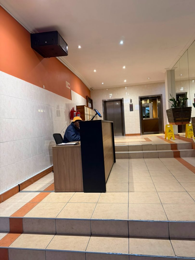 1 Bedroom Property for Sale in Gardens Western Cape